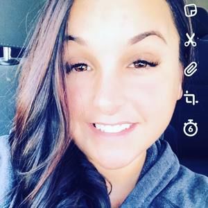 Meet your Posher, Monique